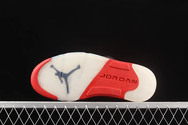 All categories Air Jordan Jordan series basketball shoes Air Jordan 5 Air Jordan 5 Satin Bred AJ5 Joe 5 black and red silk 3M reflective basketball shoes 136027-006